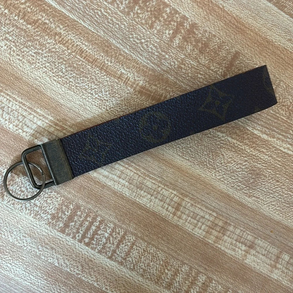 Keychain LV - Picture 4 of 4
